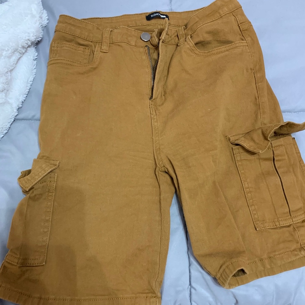 Fashion nova Bermuda shorts